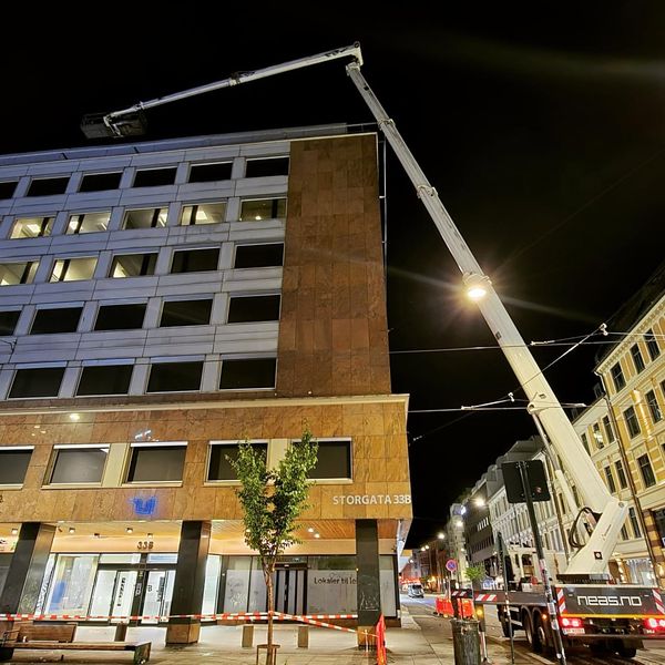 Fasadevask natt Oslo sentrum