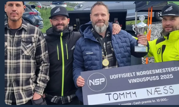 NEAS-teamet med NM-pokalen i vinduspuss